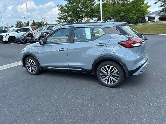 Used 2023 Nissan Kicks SR w/ SR Premium Package FWD image 13