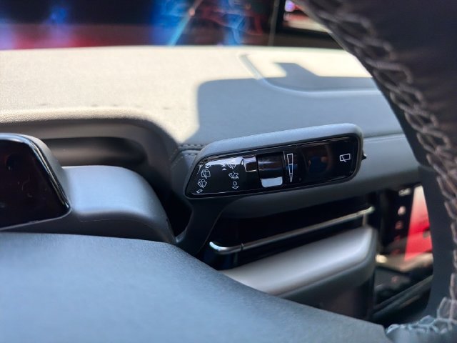 New 2026 Lincoln Navigator Reserve w/ Jet Appearance Package AWD/4WD image 26