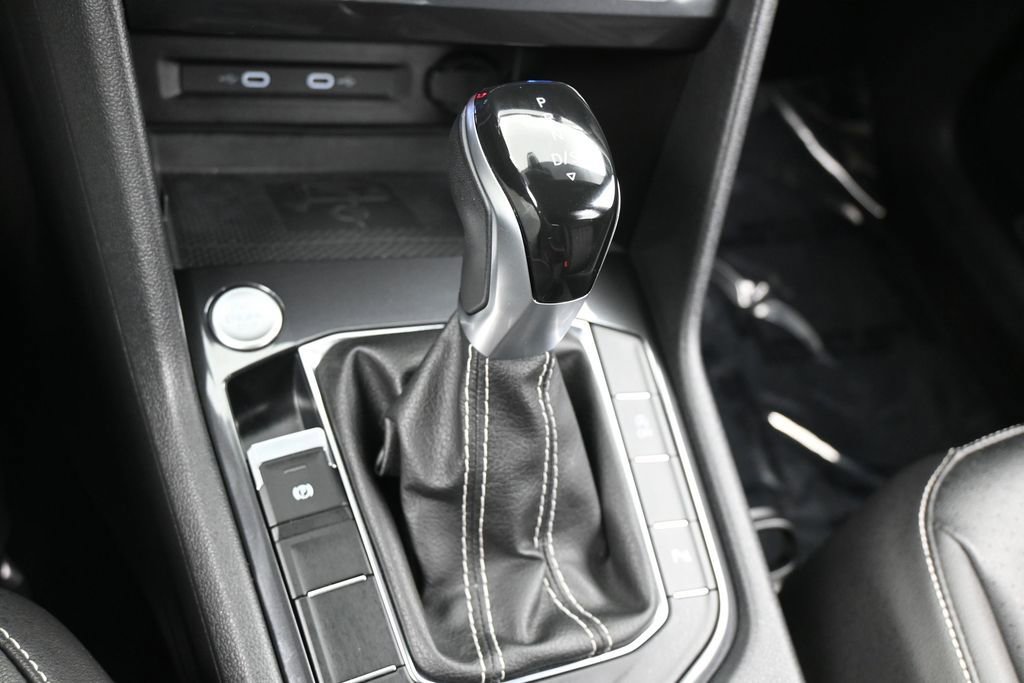 Used 2022 Volkswagen Tiguan SE R-Line image 21