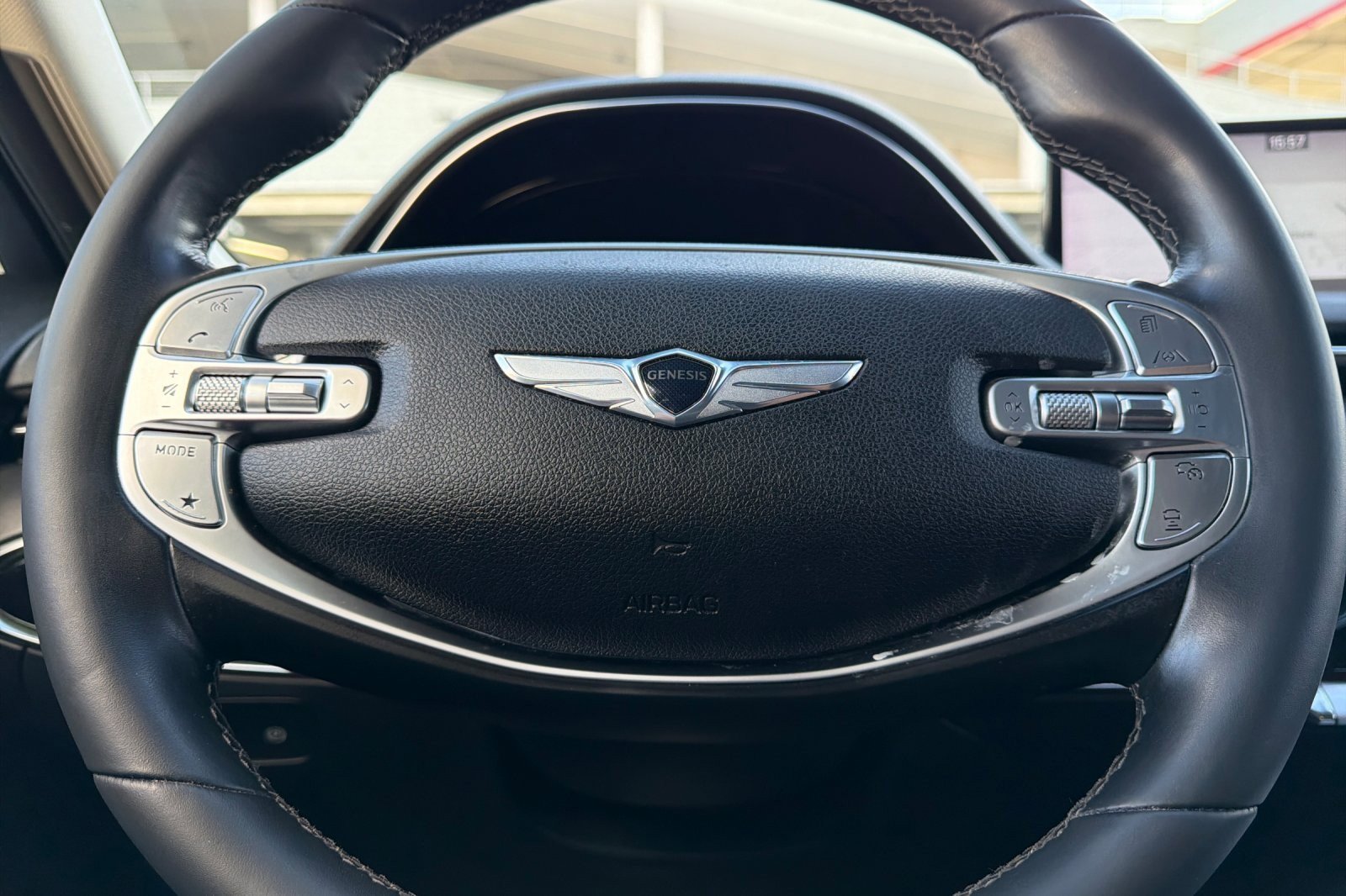 Used 2023 Genesis GV70 2.5T w/ Advanced Package image 23