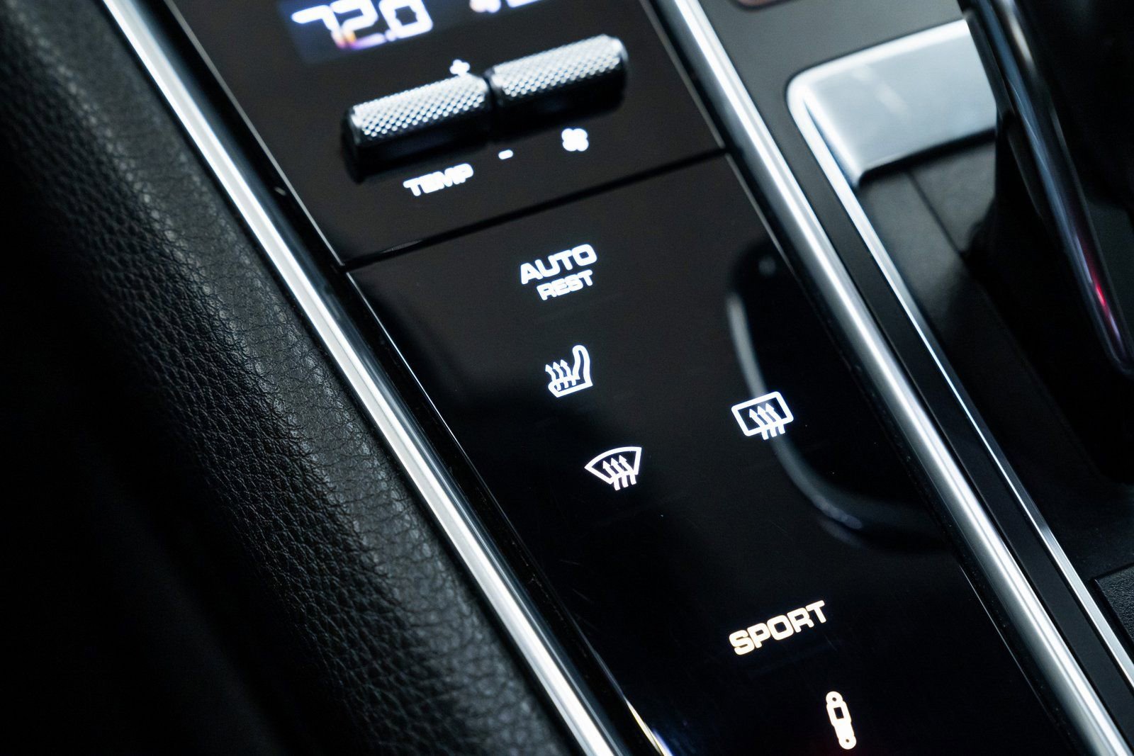 Used 2020 Porsche Panamera 4 image 14