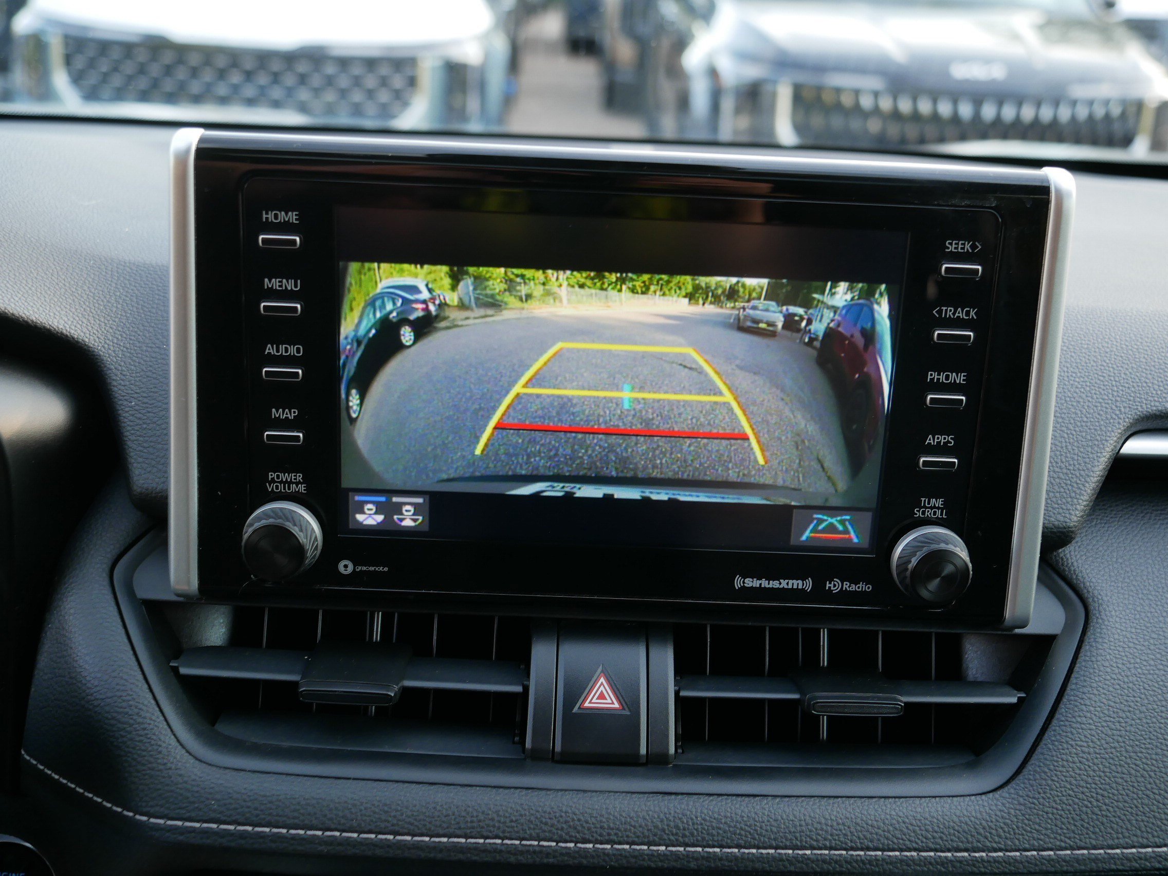 Used 2019 Toyota RAV4 XLE AWD/4WD image 27