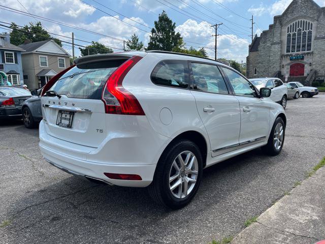 Used 2017 Volvo XC60 T5 FWD image 4