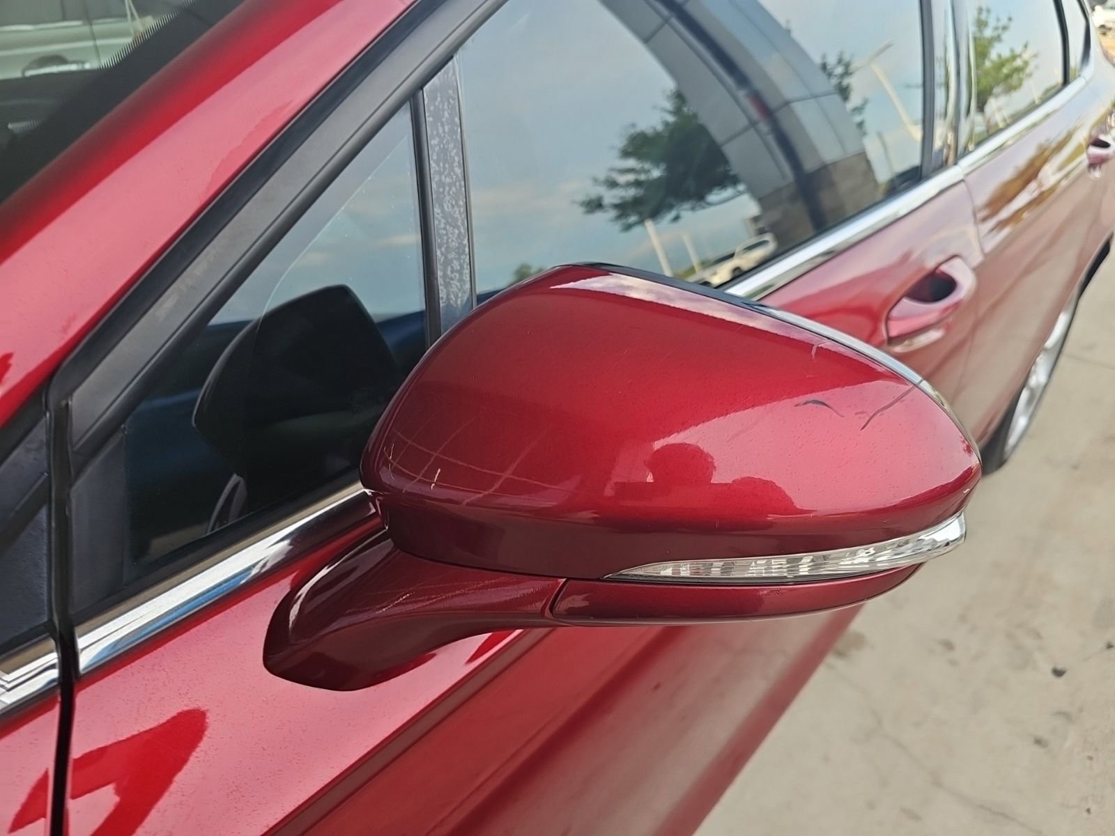Used 2016 Ford Fusion SE FWD image 3