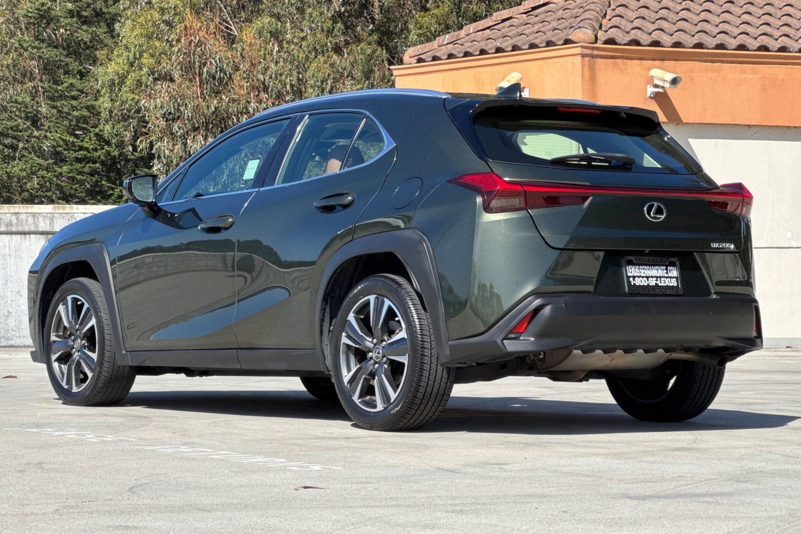 Used 2019 Lexus UX 200 w/ Accessory Package FWD image 3