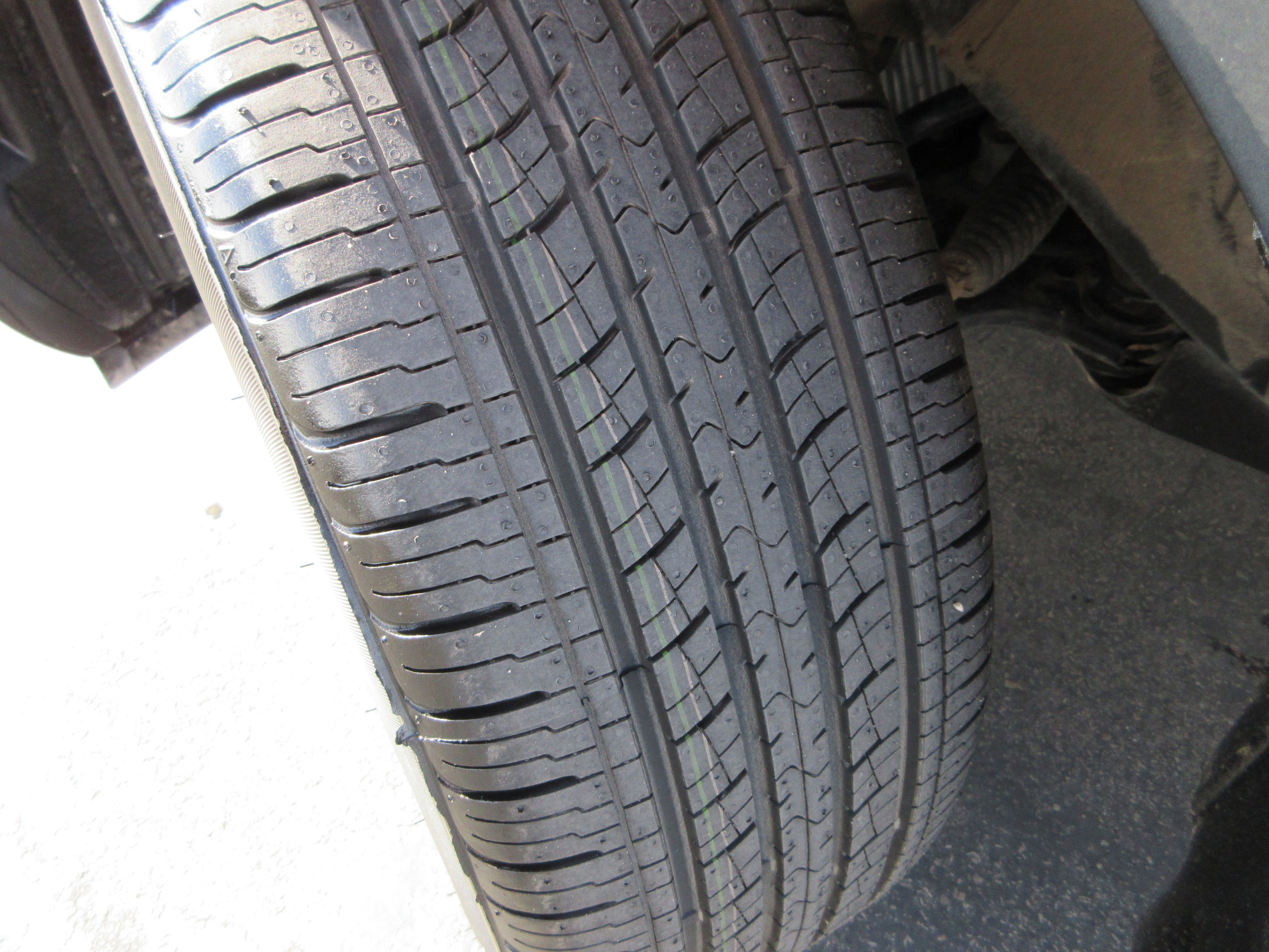 Used 2024 Toyota Venza XLE image 48