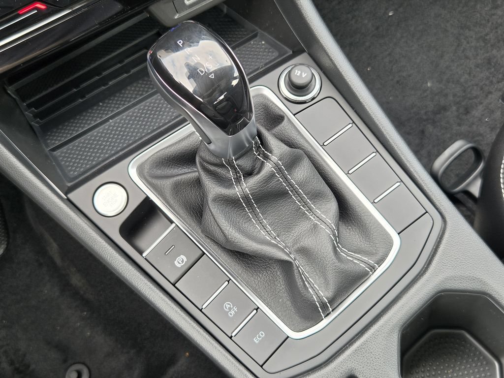 New 2027 Volkswagen Jetta SE FWD image 18