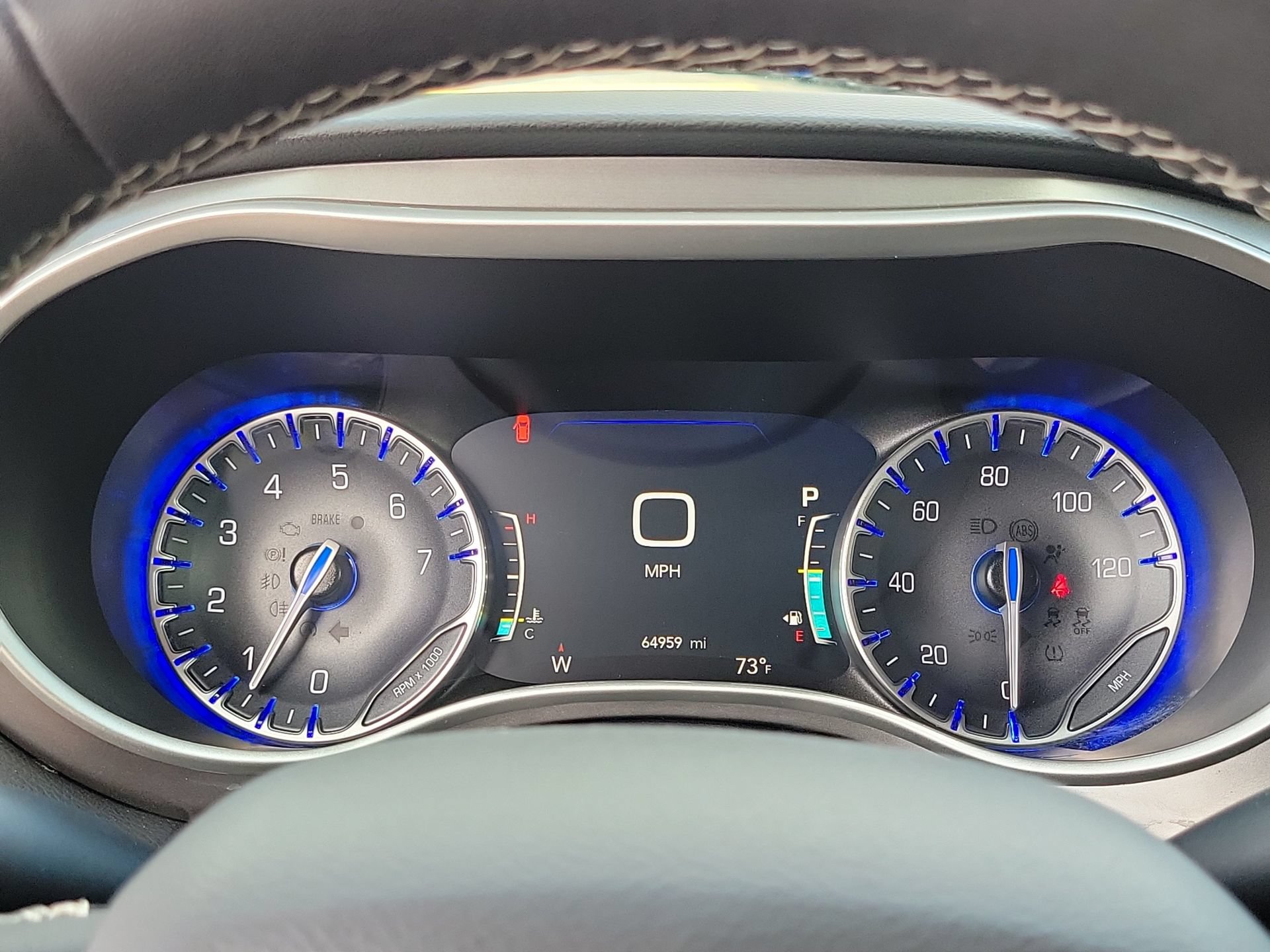 Certified 2024 Chrysler Pacifica Touring-L FWD image 9