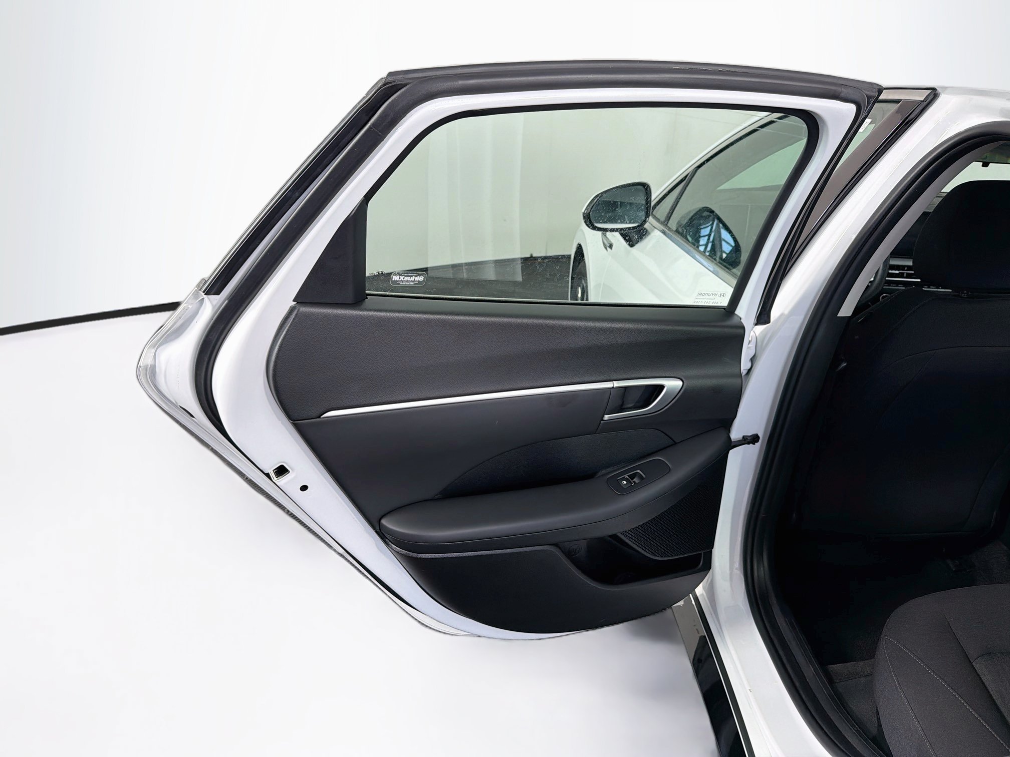 Used 2025 Hyundai Sonata SEL FWD image 27