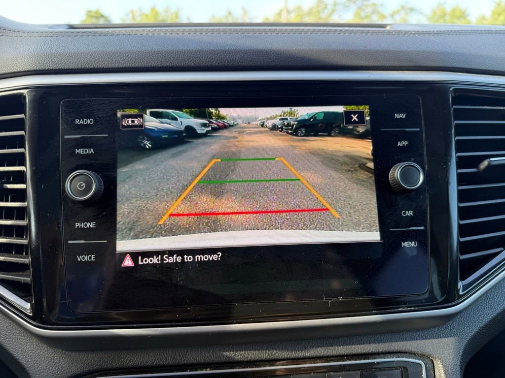 Used 2021 Volkswagen Atlas Cross Sport SEL image 28