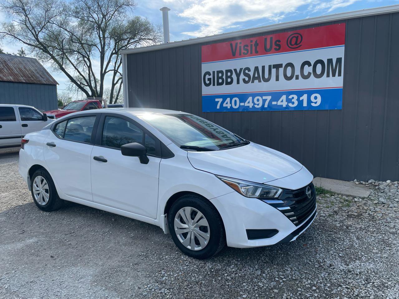 Used 2024 Nissan Versa S FWD image 3