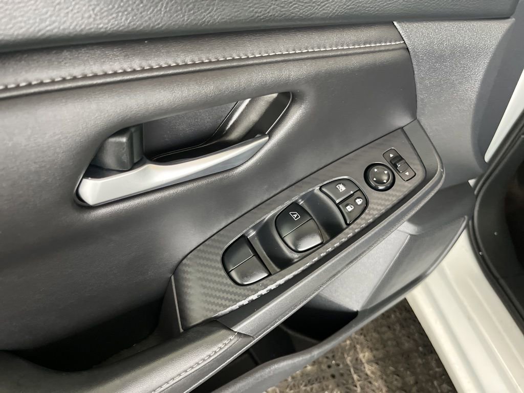 Used 2023 Nissan Sentra SV w/ All-Weather Package image 4