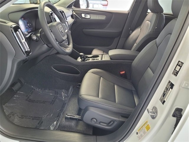 Certified 2026 Volvo XC40 B5 Core w/ Climate Package image 5