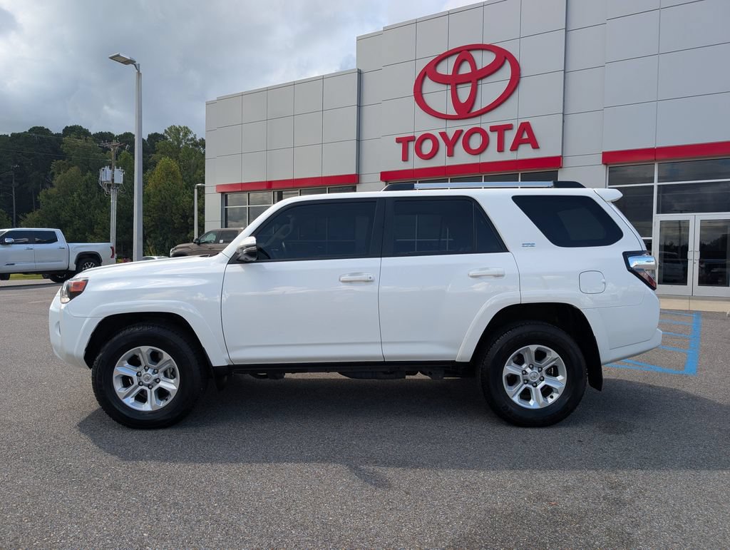 Used 2023 Toyota 4Runner SR5 Premium w/ Moonroof Package RWD image 2