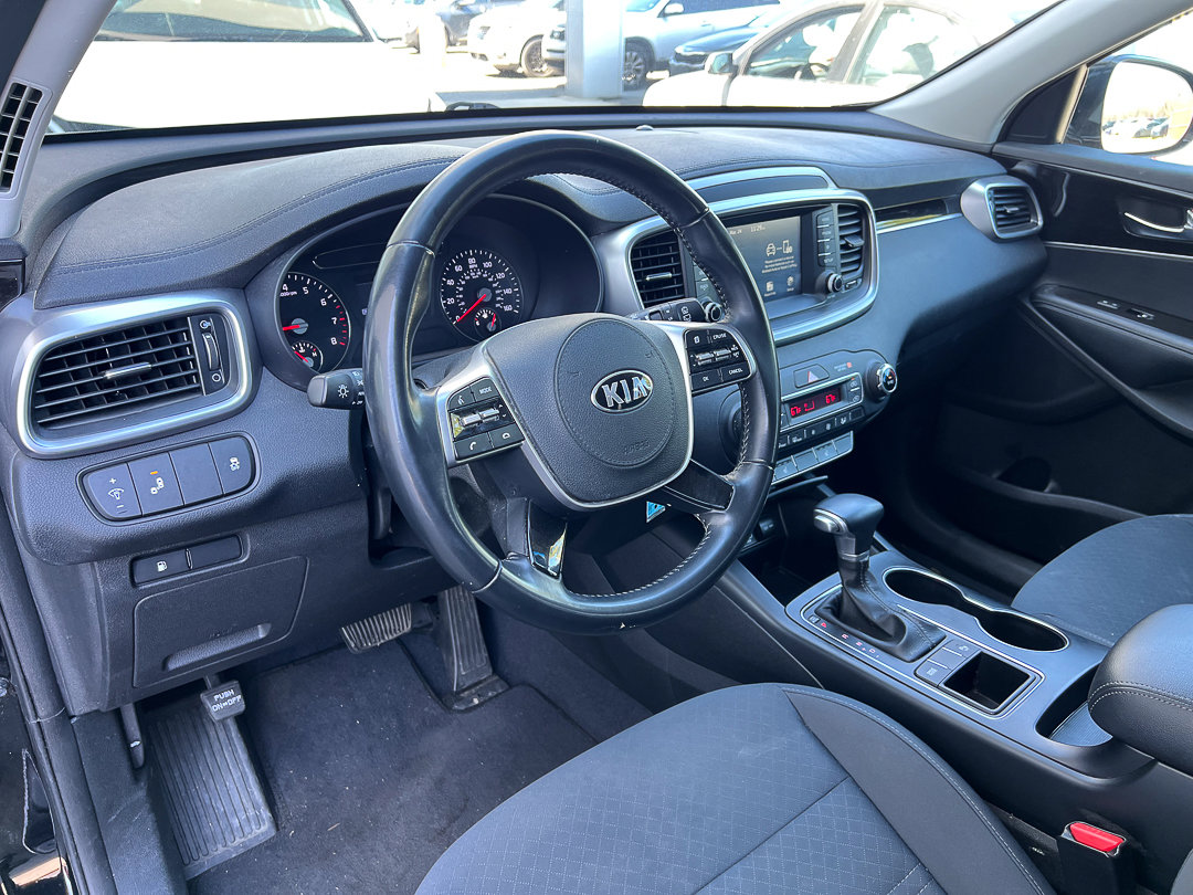 Used 2020 Kia Sorento LX w/ LX I4 Convenience Package image 17