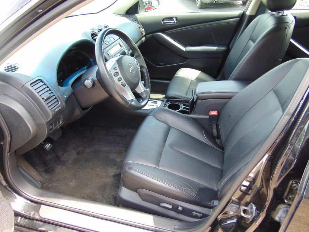 Used 2008 Nissan Altima 2.5 SL w/ SL Pkg FWD image 2