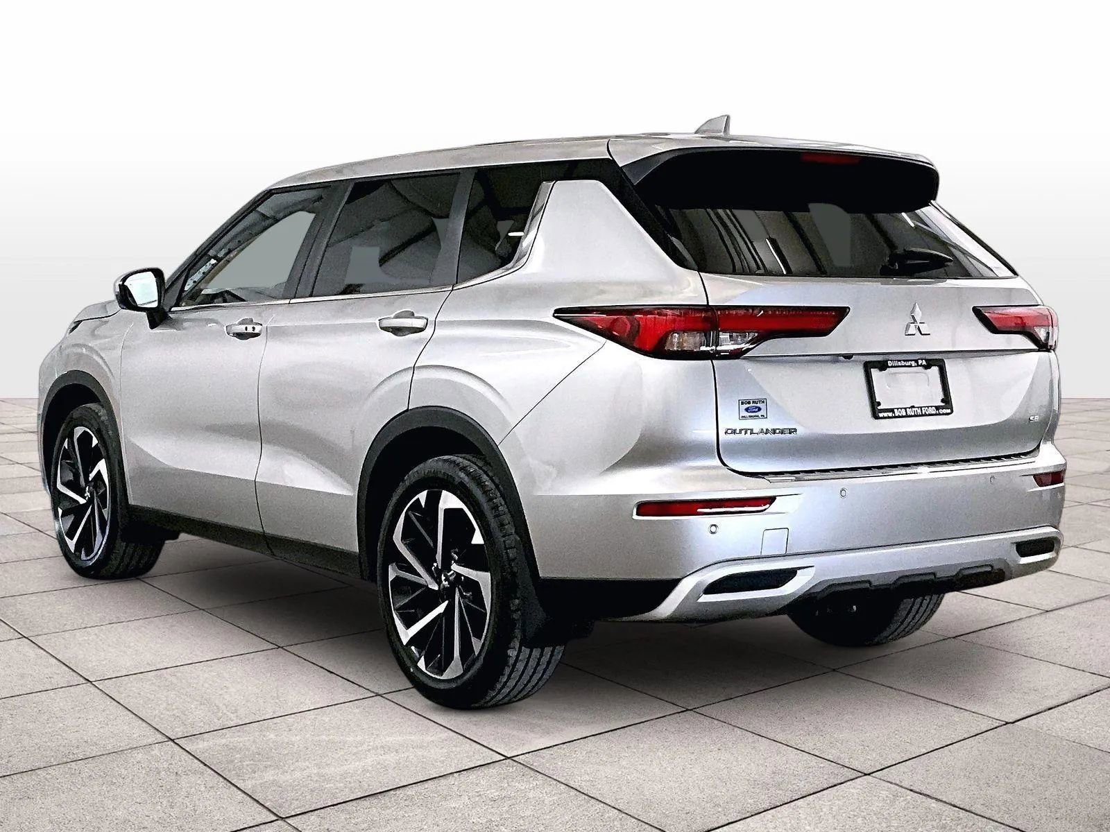 Used 2022 Mitsubishi Outlander SE image 10