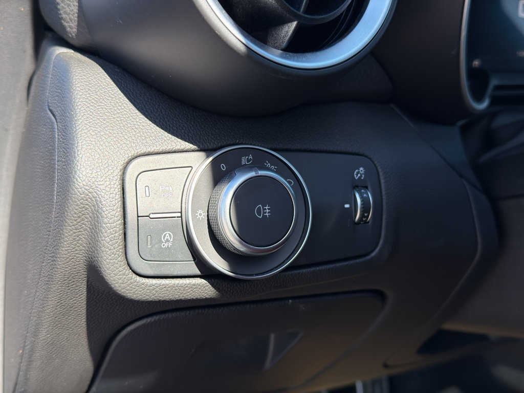 Used 2024 Alfa Romeo Giulia Veloce AWD/4WD image 14