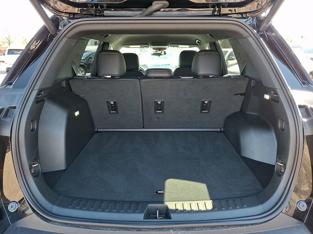 Used 2026 Chevrolet Equinox LT w/ Convenience Package II image 26