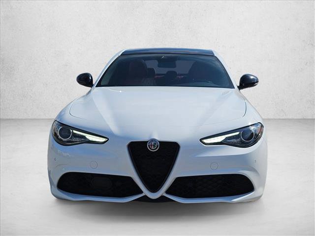 Used 2023 Alfa Romeo Giulia Veloce RWD image 2