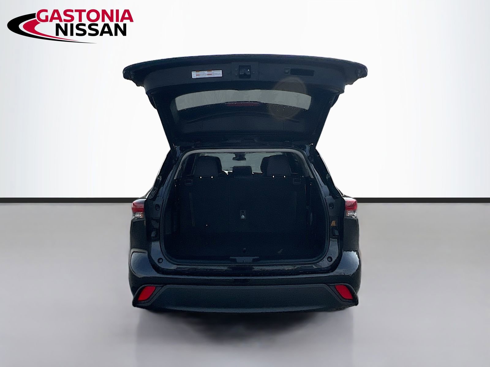 Used 2024 Toyota Highlander LE image 35