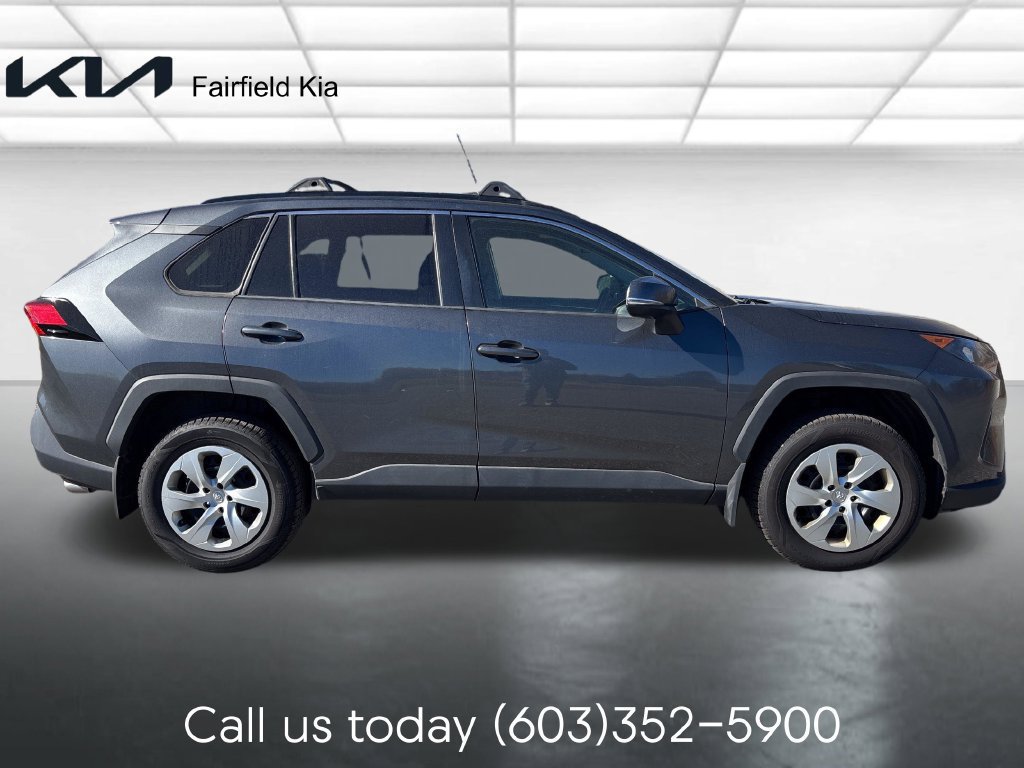 Used 2019 Toyota RAV4 LE w/ Carpet Mat Package AWD/4WD image 6