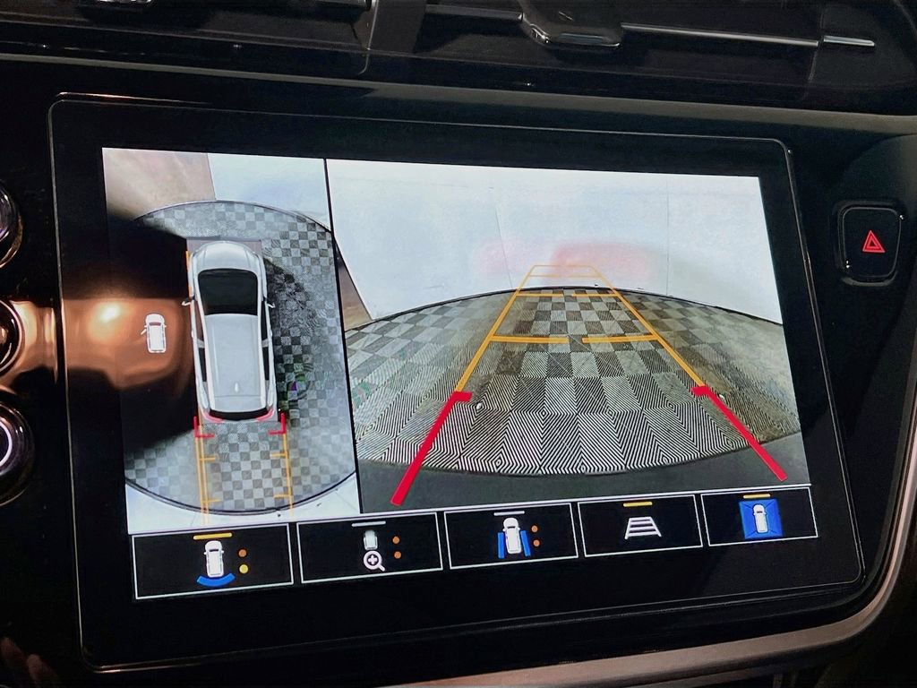 Used 2022 Chevrolet Bolt LT w/ Infotainment Package FWD image 12