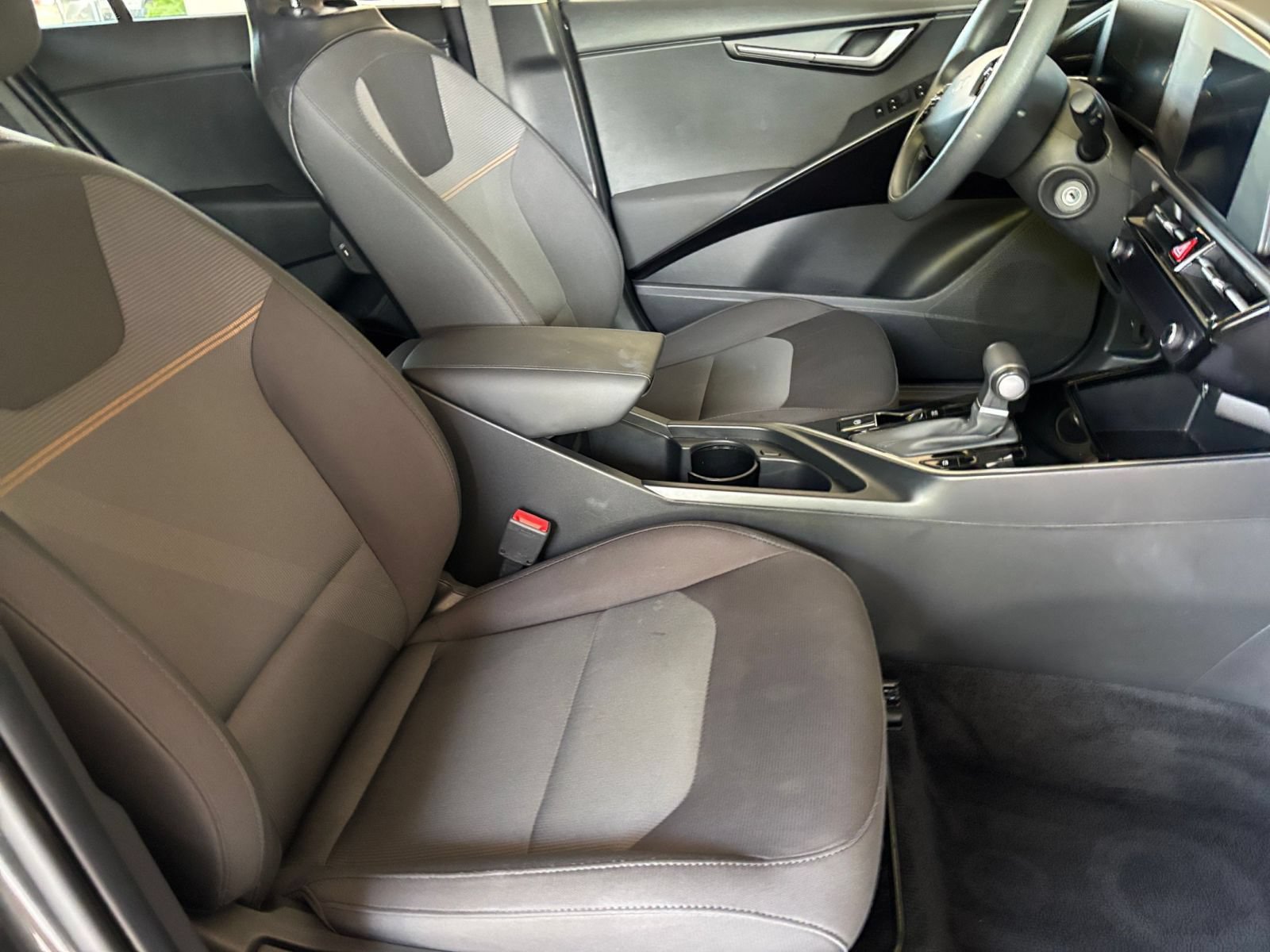 Used 2026 Kia Niro LX FWD image 34