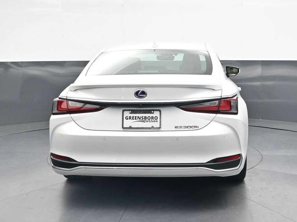 Used 2022 Lexus ES 300h w/ Premium Package FWD image 7