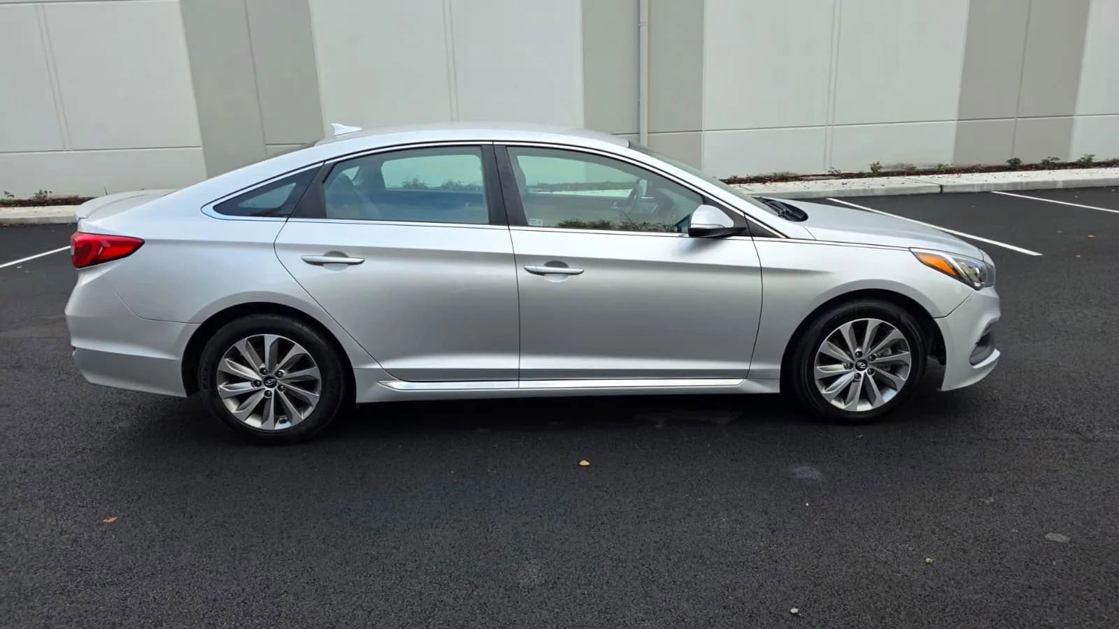 Used 2015 Hyundai Sonata Sport image 6