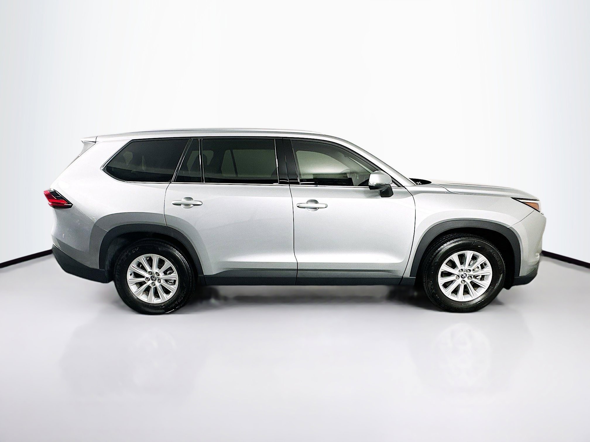 Used 2024 Toyota Grand Highlander XLE image 10
