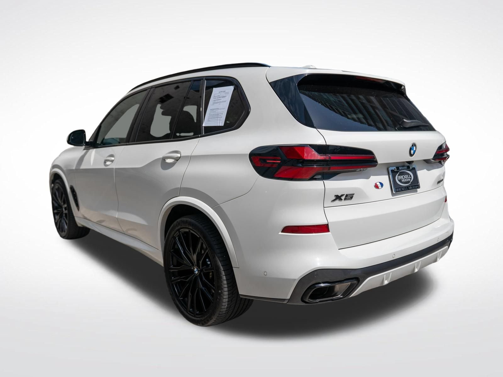 Used 2024 BMW X5 sDrive40i w/ M Sport Package RWD image 16