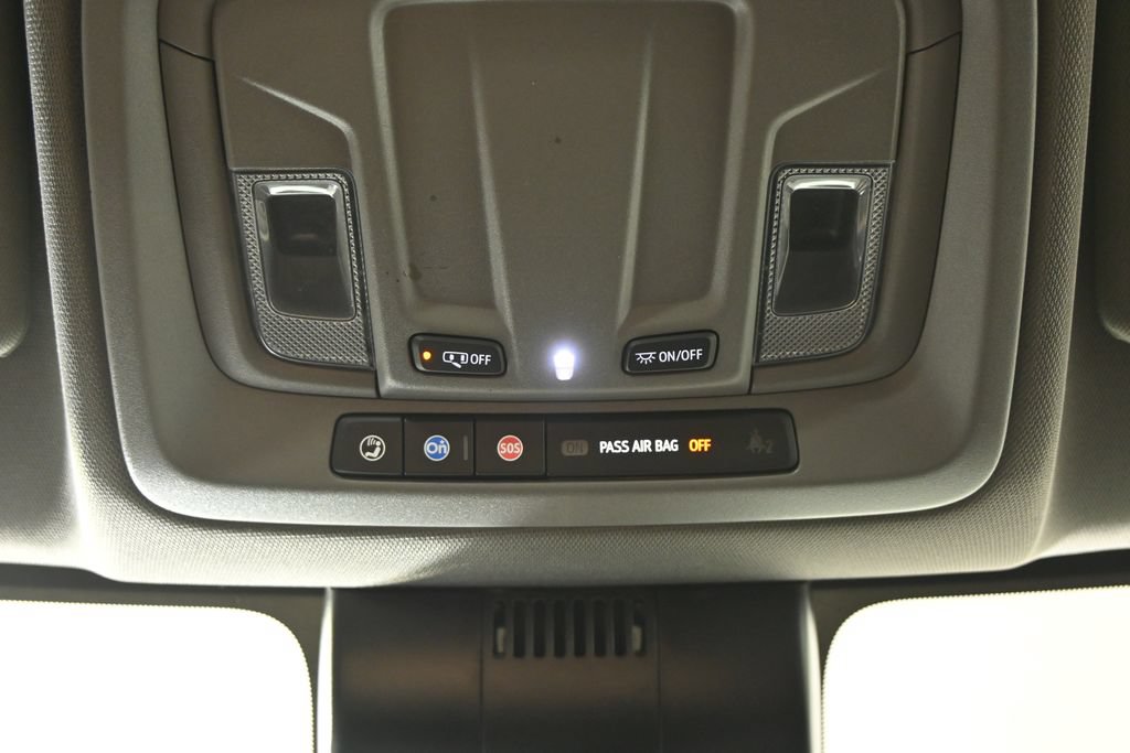 Used 2023 Chevrolet Silverado 1500 LT AWD/4WD image 31