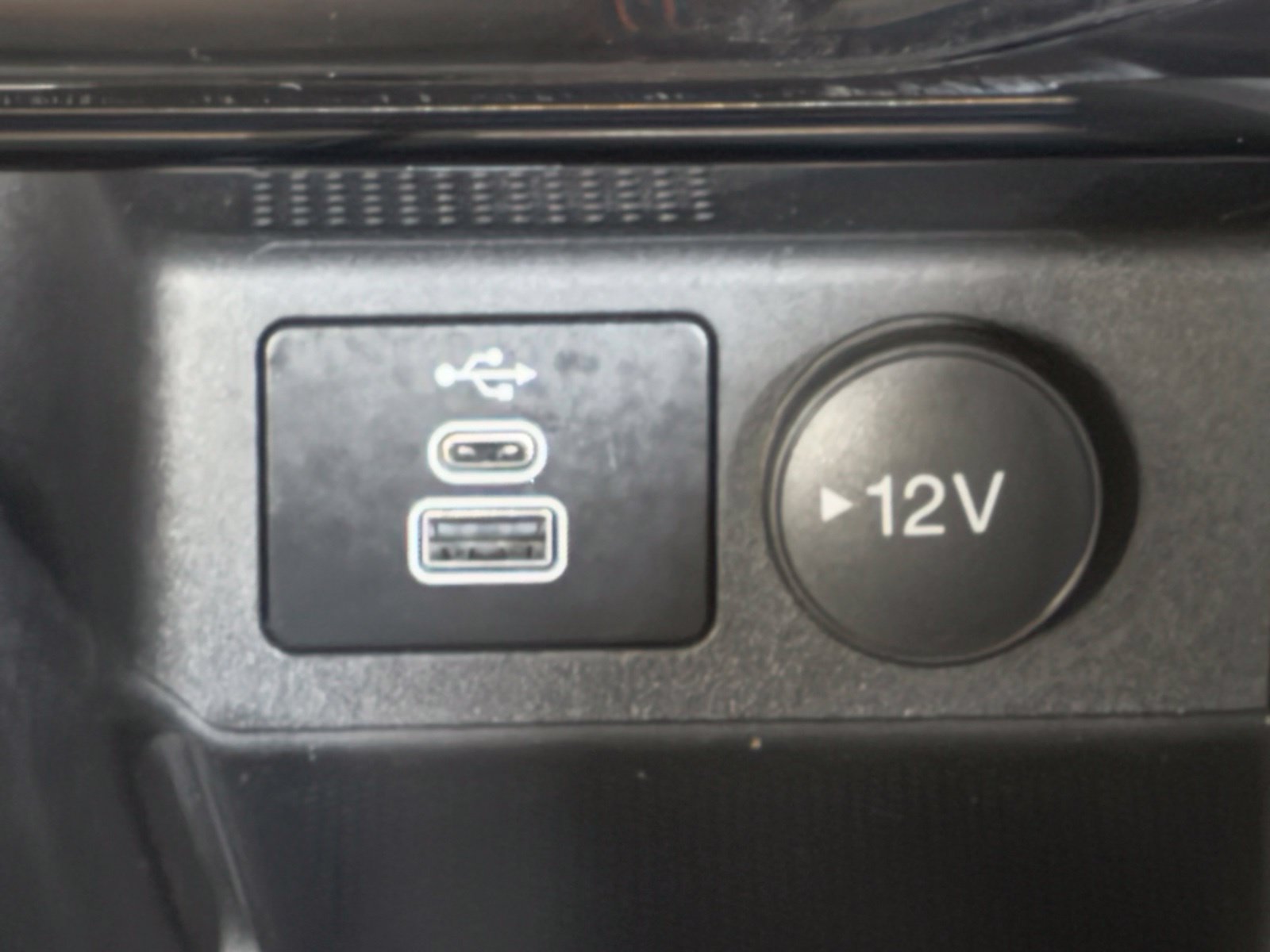 Used 2024 Ford Escape ST-Line Elite w/ Premium Technology Package AWD/4WD image 23