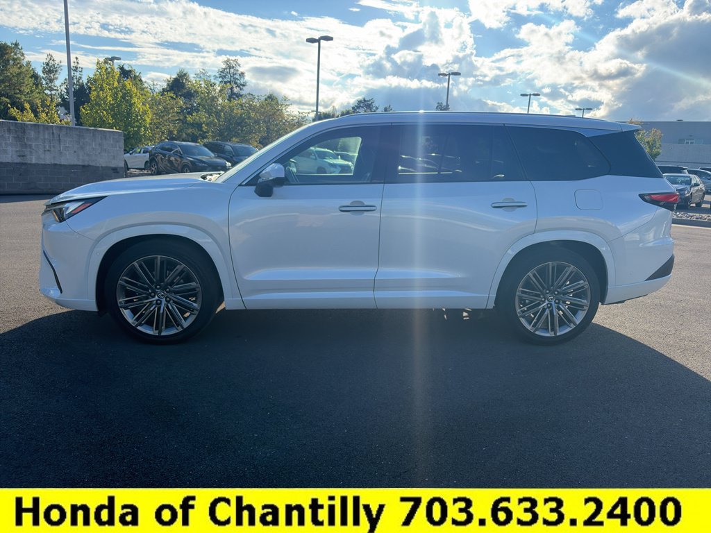 Used 2025 Lexus TX 350 AWD w/ Technology Package image 4