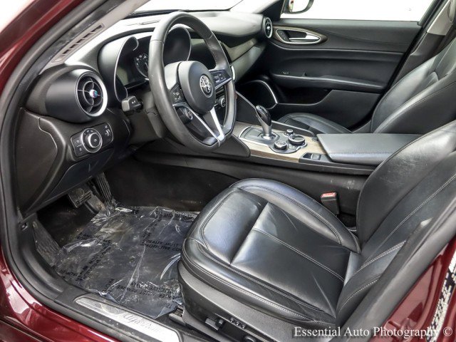 Used 2018 Alfa Romeo Giulia Ti AWD/4WD image 13