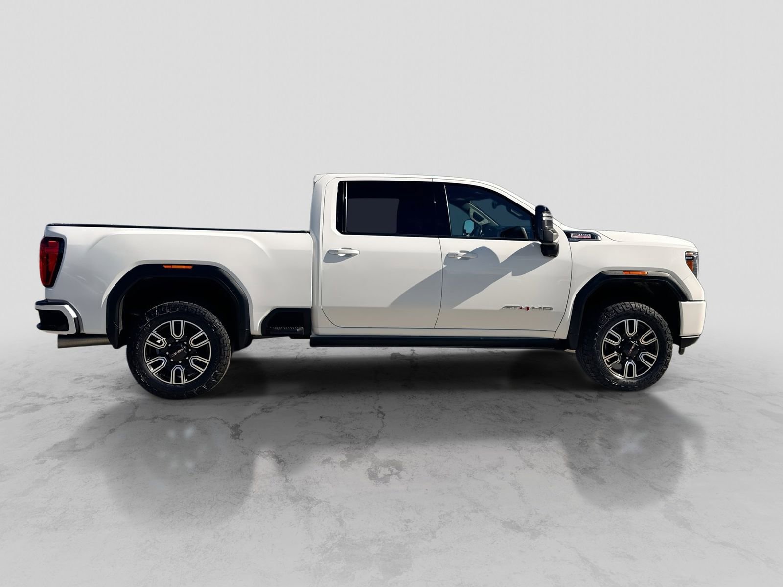 Used 2021 GMC Sierra 2500 AT4 w/ AT4 Premium Plus Package AWD/4WD image 9