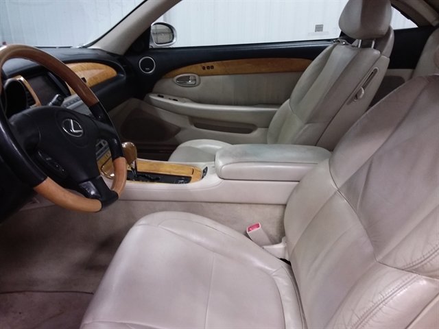 Used 2004 Lexus SC 430 Convertible image 10