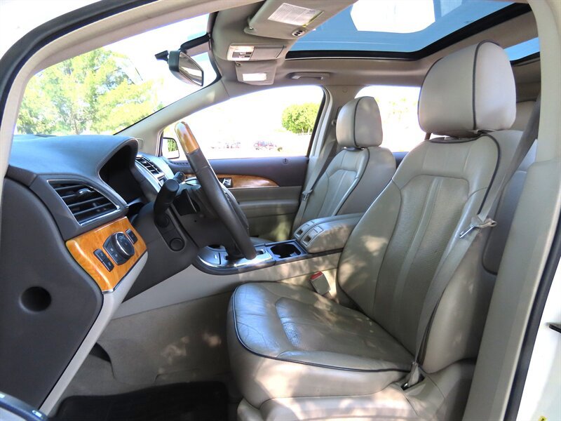 Used 2013 Lincoln MKX FWD image 9