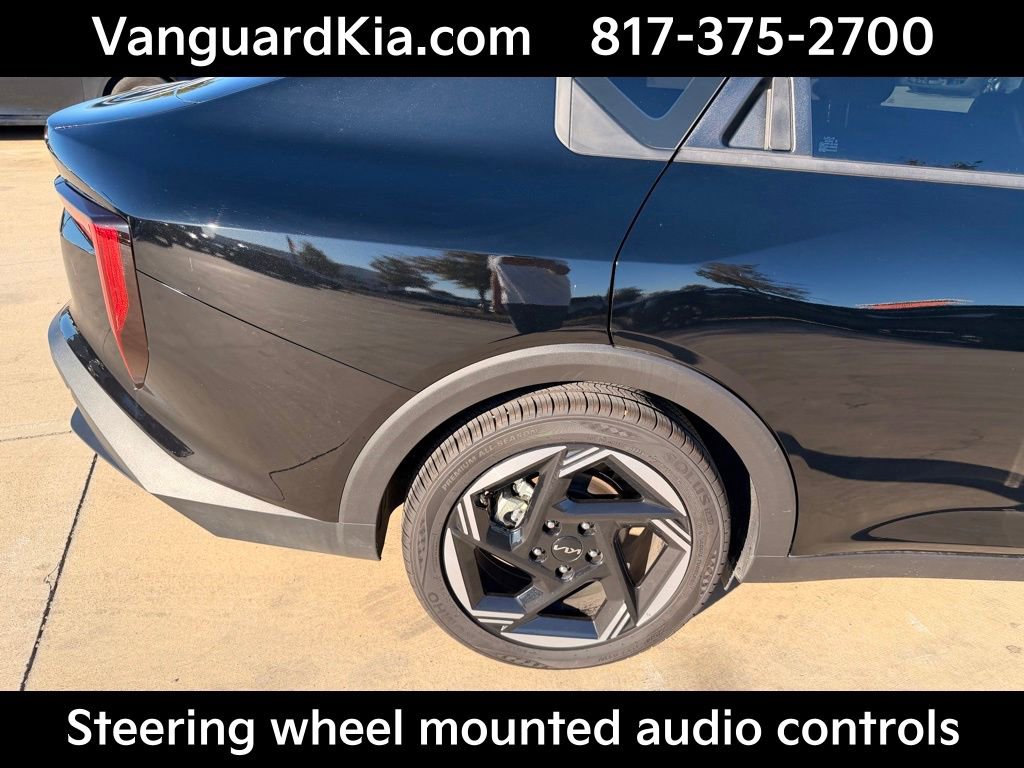 Certified 2025 Kia K4 EX image 10