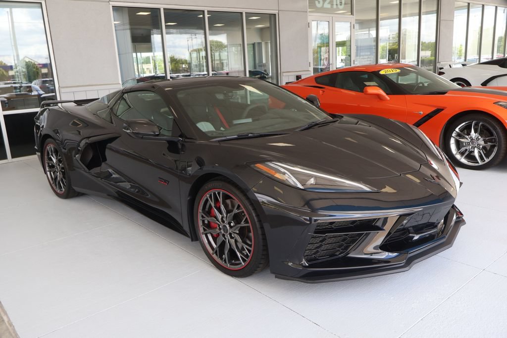 Used 2023 Chevrolet Corvette Stingray Premium Conv w/ Z51 Performance Package RWD image 12