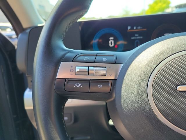 Used 2025 Hyundai Kona SEL image 16