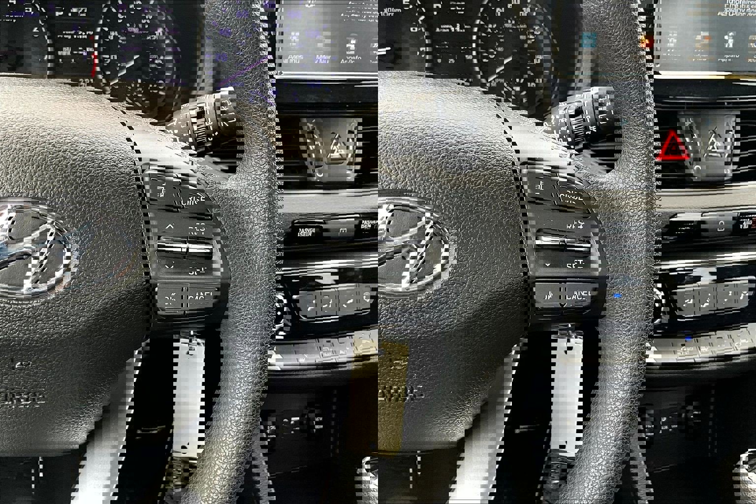 Used 2018 Hyundai Elantra GT image 20