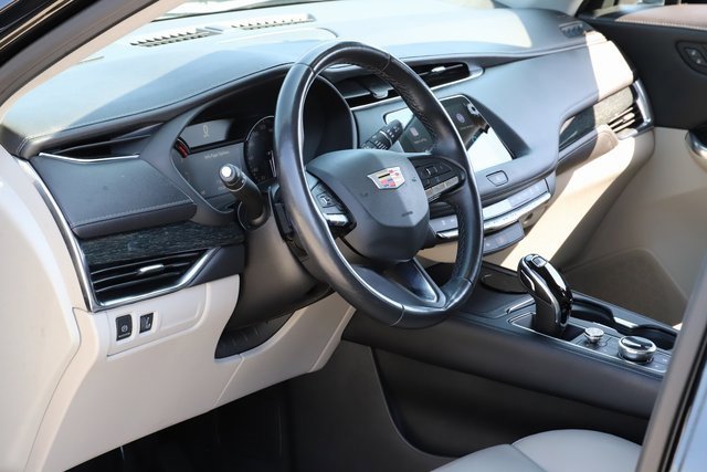 Used 2022 Cadillac XT4 Premium Luxury w/ Safety Alert Package image 11