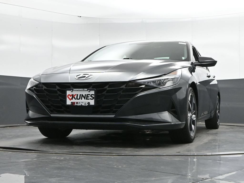 Used 2023 Hyundai Elantra SEL w/ Convenience Package FWD image 43
