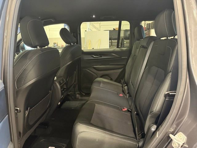 New 2025 Jeep Grand Cherokee Laredo w/ Luxury Tech Group I image 15