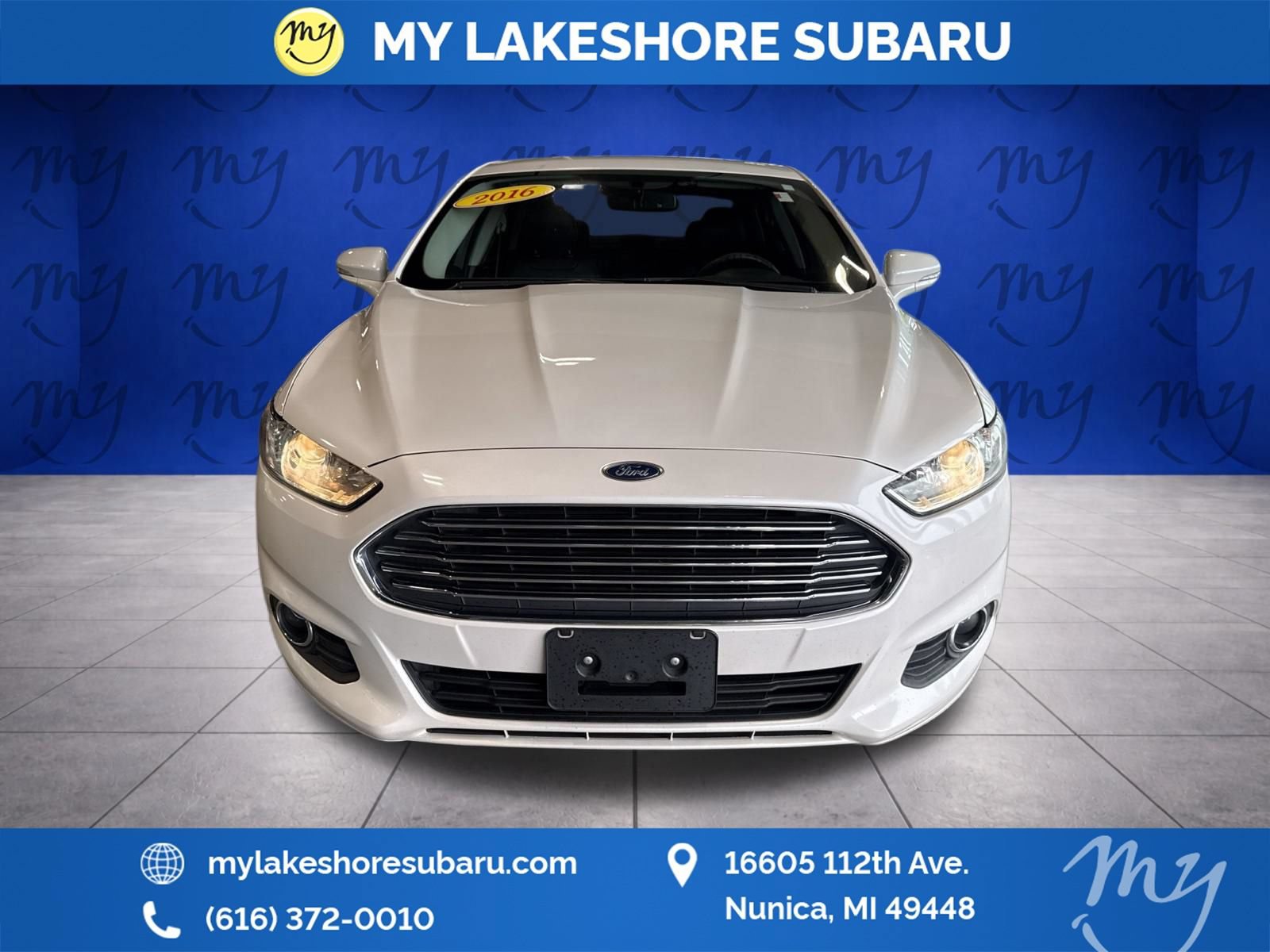 Used 2016 Ford Fusion SE w/ Equipment Group 202A FWD image 2