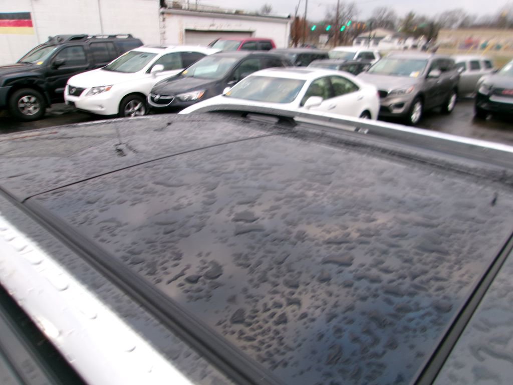 Used 2018 Chevrolet Equinox LT w/ Sun & Infotainment Package image 8