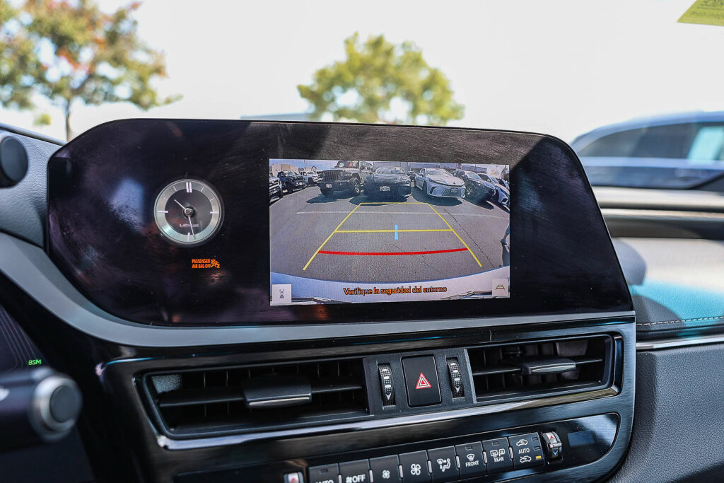Used 2025 Lexus ES 350 FWD image 15