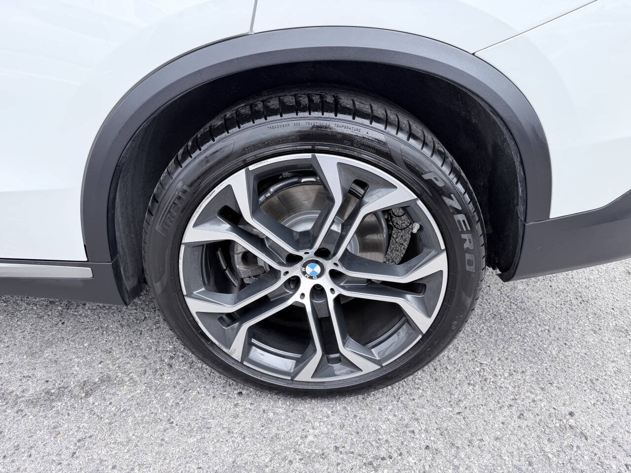 Used 2019 BMW X5 xDrive40i w/ Convenience Package AWD/4WD image 9